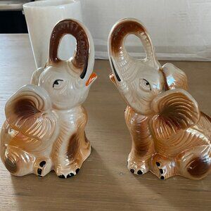 Pair of Elephants - Iridescent Porcelain Figurines Made in Brazil